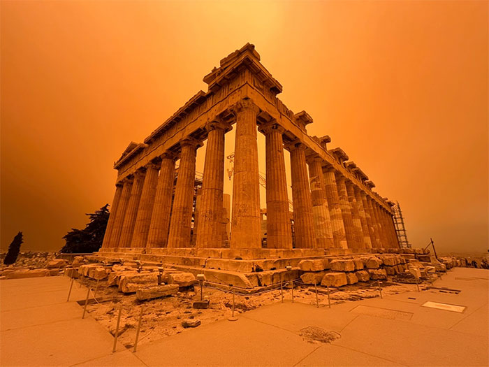Spectacular weather photos around the planet in 2024 Picture 6