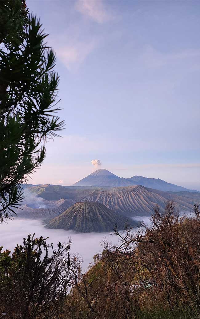 Spectacular weather photos around the planet in 2024 Picture 8