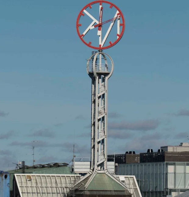 Stockholm telephone tower: 'Heaven la earth hammock' in the heart of Stockholm, Sweden Picture 12
