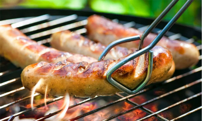 Stone-grilled sausage - the dish that is making young people 'crazy' - contains how many calories, what are the potential dangers of eating too much? Picture 4