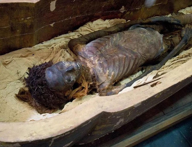 Picture 1 of Strange customs for the dead