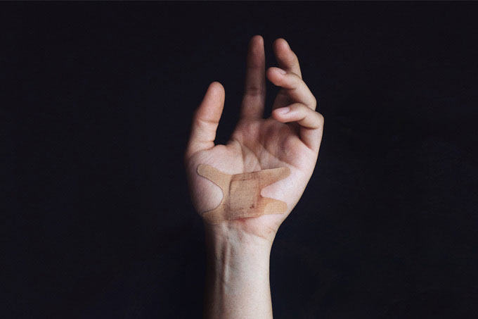 Picture 1 of Strange disease makes sufferers insensitive to pain