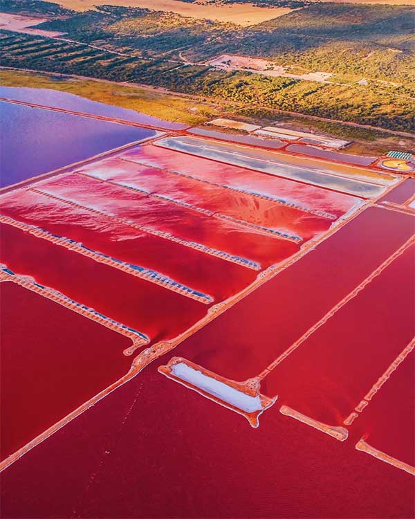 Picture 9 of Strange pink, red, orange lake by the hour