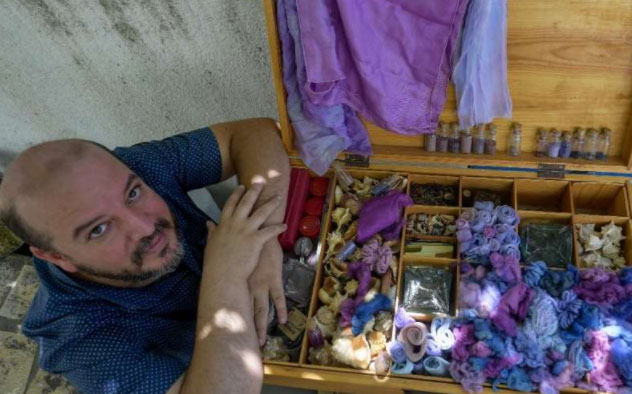Strange purple dye 'more expensive than gold' from sea snails Picture 1