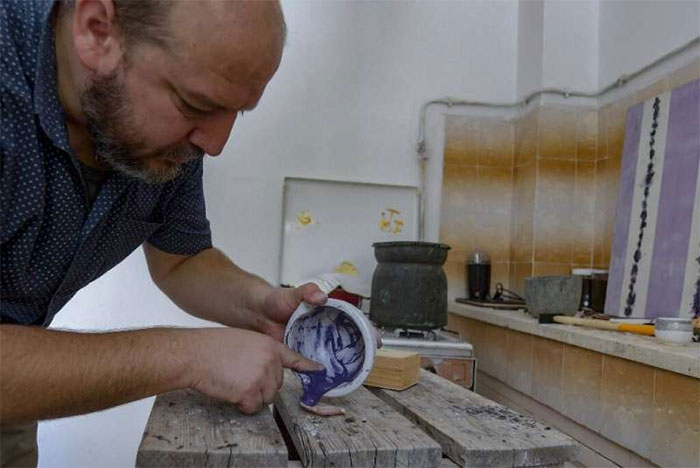 Strange purple dye 'more expensive than gold' from sea snails Picture 3