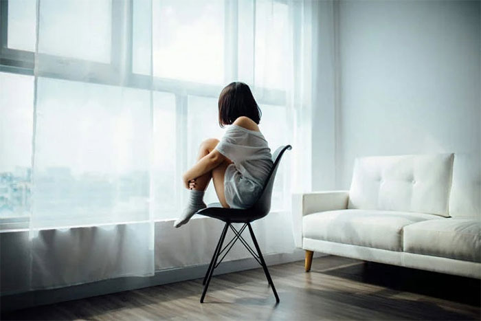 Picture 1 of Strangely, an 18-year-old girl in China suffers from the disease of 'cerebral love'