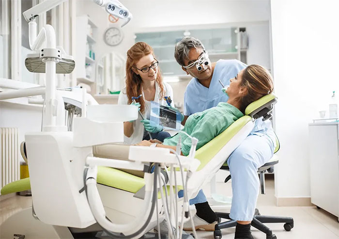 Picture 1 of Successfully researched nano-sized robot to destroy bacteria in tooth pulp