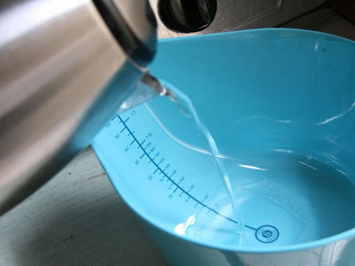Picture 2 of Super simple tip to save electricity: Put a bowl of water in the refrigerator!