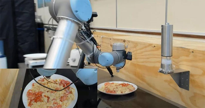 Surprisingly, the robot can also taste food like a real chef Picture 1