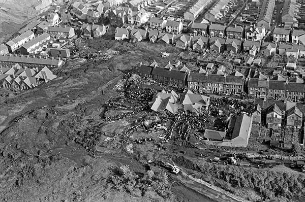 Picture 3 of The Aberfan disaster in pictures: The true story of the tragedy that shocked Wales in 1966!
