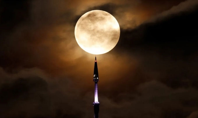 The biggest supermoon of the year is about to light up the world's skies Picture 1