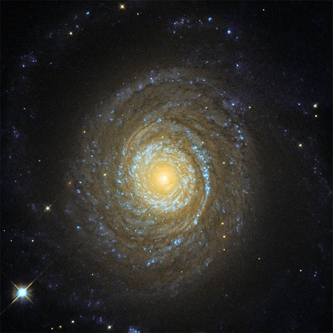 Picture 8 of The enchanting beauty of galaxies in the vast universe