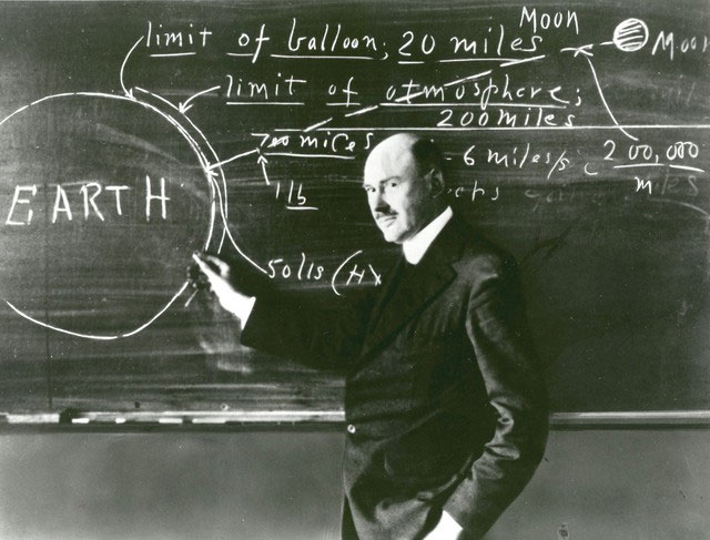The father of modern rocketry believes that clouds are a race of parasitic aliens causing trouble for humanity Picture 2