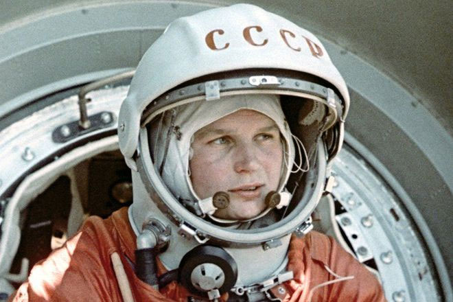Picture 2 of The first female astronaut to fly into space and the suffocating journey almost never returned to Earth