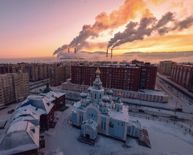 The 'hardest city in the world': Where 170,000 people can't connect with the outside Picture 2