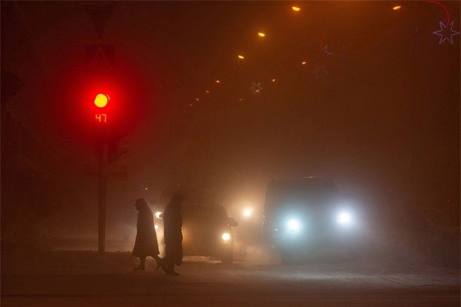The 'hardest city in the world': Where 170,000 people can't connect with the outside Picture 6