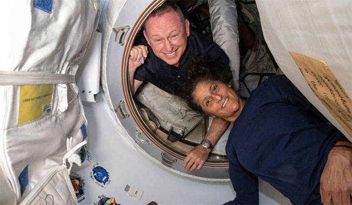 Picture 1 of The ironic situation of two astronauts stranded in space.