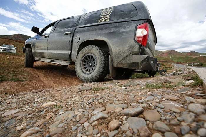 The land that specializes in 'swallowing' cars in China: Many people have to sadly leave their cars behind, even if they are given money, no one will come to take them back Picture 3