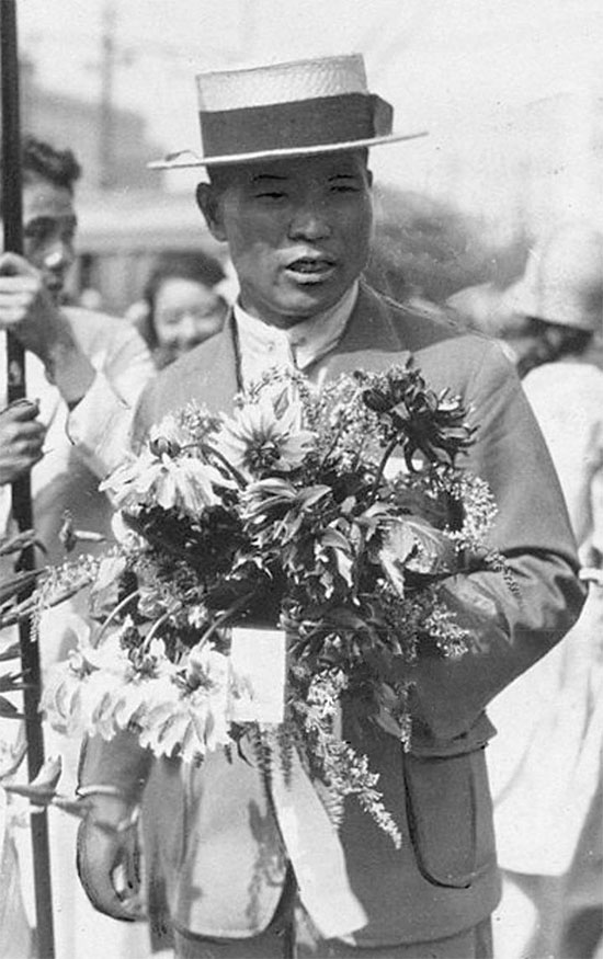 Picture 3 of The longest marathon in history lasted 54 years by Shizo Kanakuri