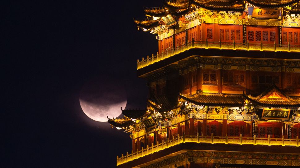 The longest series of photos of the 'blood moon' in 580 years around the world Picture 11