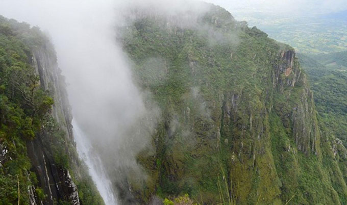 Picture 1 of The mystery at the majestic mountain 'swallows people'