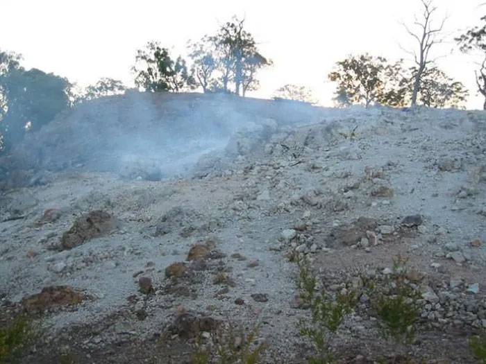 The mystery of the mountain has a fire that has not been extinguished for 6,000 years Picture 2