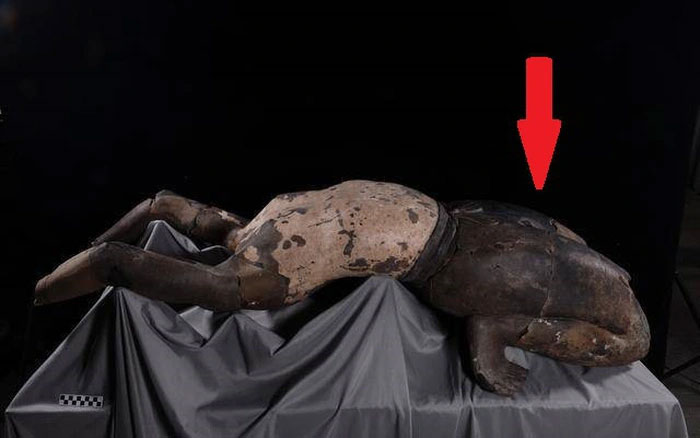 Picture 4 of The mystery of the statue lying on its back, hands on the ground in the tomb of Qin Shi Huang