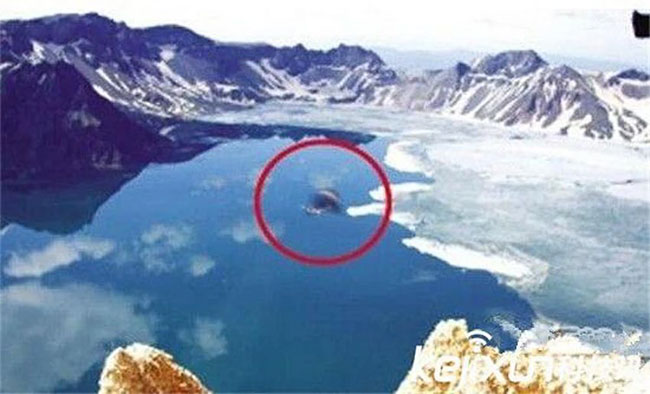 Picture 5 of The mystery of Thien Tri lake surrounds the whole mountain, there is no source of water flowing in, reserves of 2 billion tons