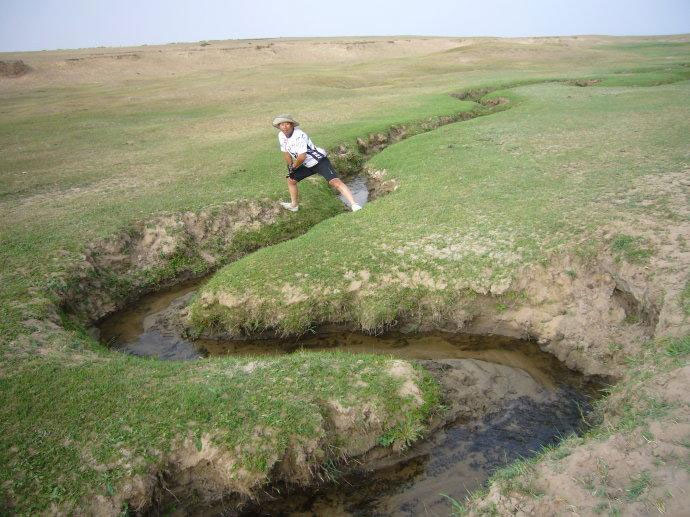 The narrowest river in the world is only a few centimeters wide Picture 3