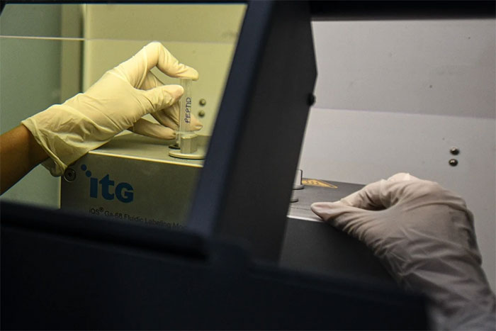 The only place to prepare radioactive drugs for cancer diagnosis in Vietnam Picture 7