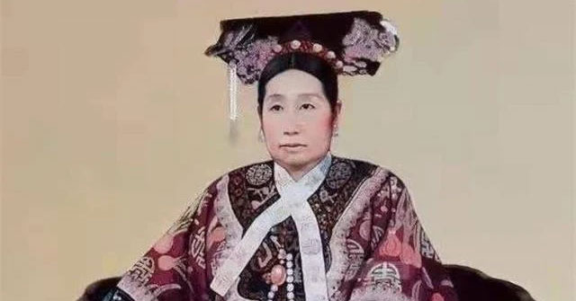 Picture 1 of The palace maid had to stay hydrated when the maid Cixi went to the bathroom: When everyone knew the reason, everyone was bored!