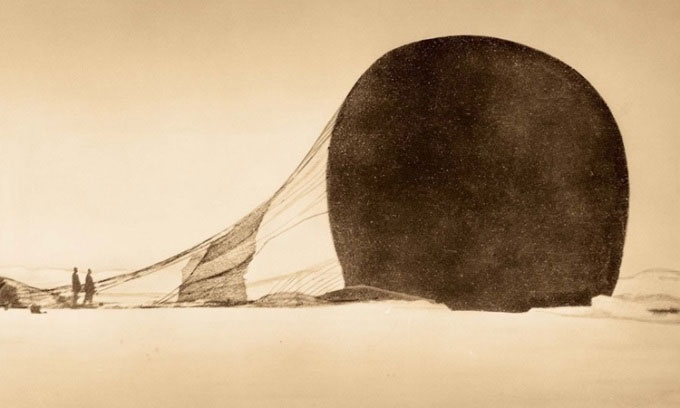 Picture 1 of The photo reveals the tragedy of Arctic exploration by hot air balloon