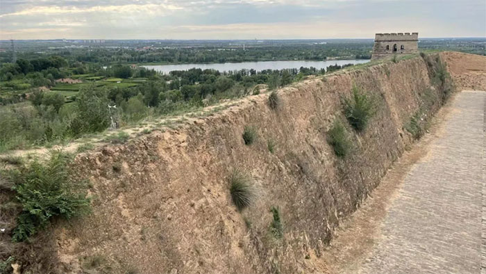 Picture 1 of The secret 'living skin' that protects the Great Wall