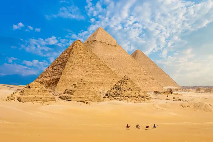 The secret of the dog barking on top of the pyramid in Egypt Picture 3