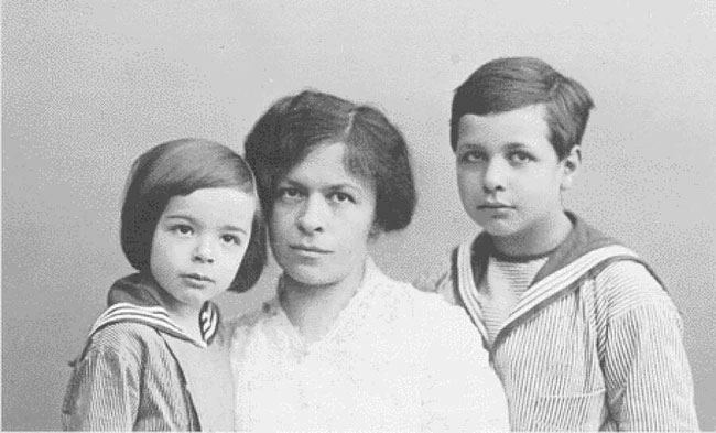 Picture 6 of The secret of the illegitimate daughter 'seems to be invisible to the whole world' of genius Albert Einstein