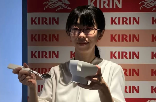 Picture 3 of The 'tycoon' of the Japanese beer industry launches an electronic spoon to prevent strokes