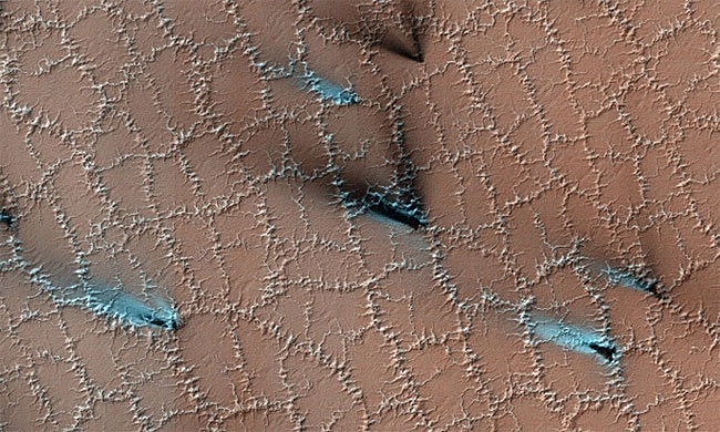 Picture 1 of The Unbelievable Truth About Winter on Mars