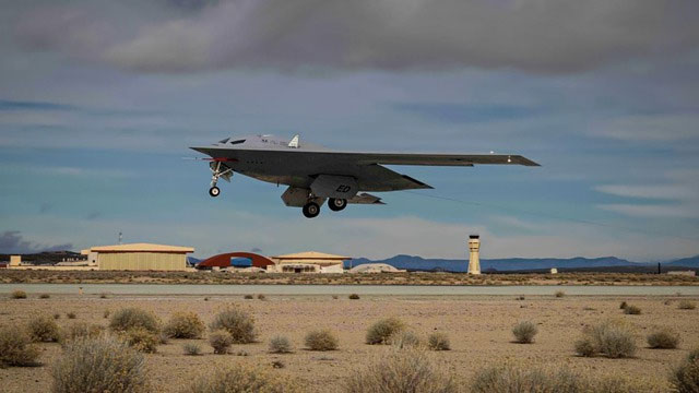 The US Air Force releases the first official photos of the 'stealth ...