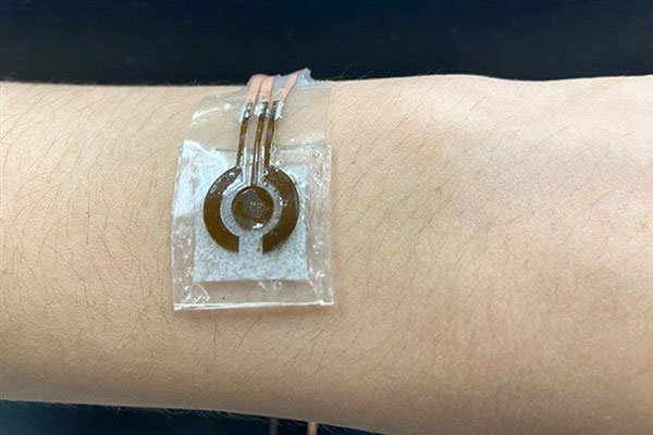 Picture 2 of The world's first sweat glucose meter