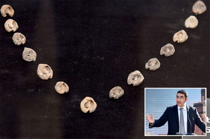 Picture 1 of The world's oldest jewelry necklace is up to 150,000 years old