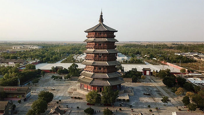 Picture 1 of The world's tallest wooden pagoda, built nearly 1,000 years ago without a single iron nail!