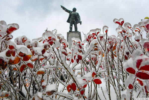 Picture 6 of These images depict the harshness of the Russian winter, yet they are incredibly beautiful.