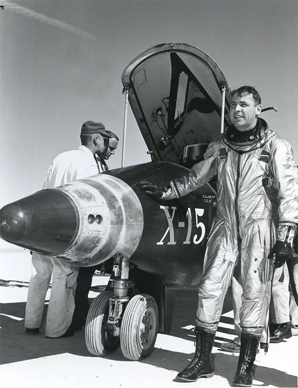 Picture 1 of This flying object 'tears the sky' is a wonder of American technology: Set a record that has not been broken for 55 years