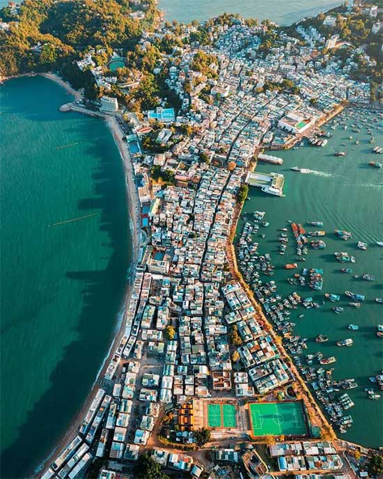 Picture 12 of This stunning urban set of photos explains why Hong Kong is known as the 'concrete jungle'