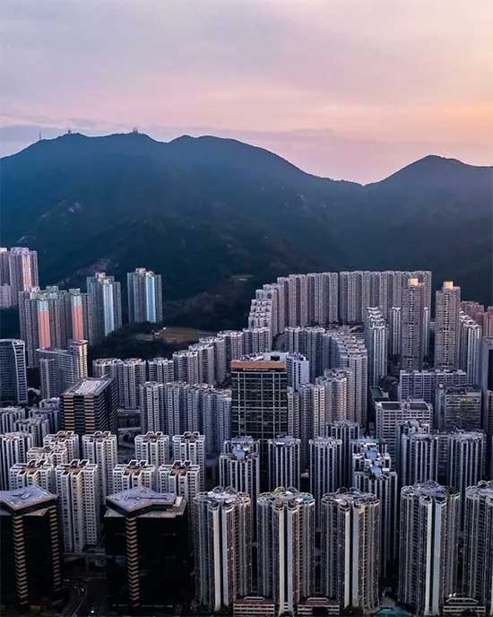 Picture 8 of This stunning urban set of photos explains why Hong Kong is known as the 'concrete jungle'