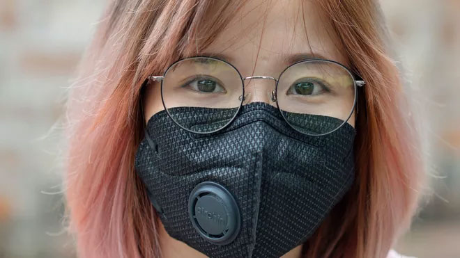 Picture 1 of This type of mask does not prevent Covid-19, and can even spread the disease more strongly.