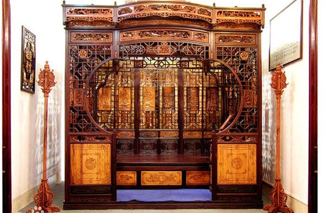 Picture 3 of This type of wood is known as 'open-air gold': The Chinese royal family trusts it and uses it, rich people bring sacks of money to buy it!