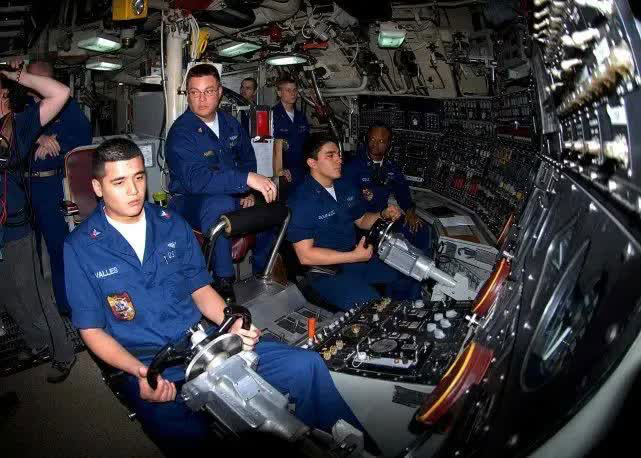 This working environment is harsher than on the space station, humans can only stay up to 90 days Picture 11