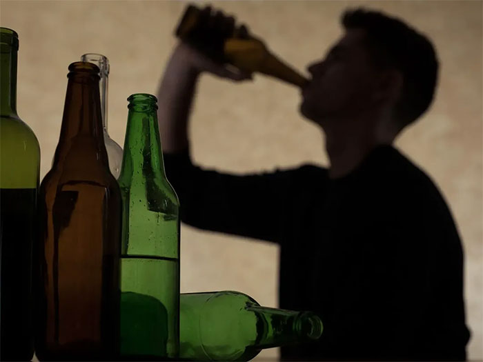 Picture 2 of Thought drinking alcohol would make you sleep better, turns out you were wrong!