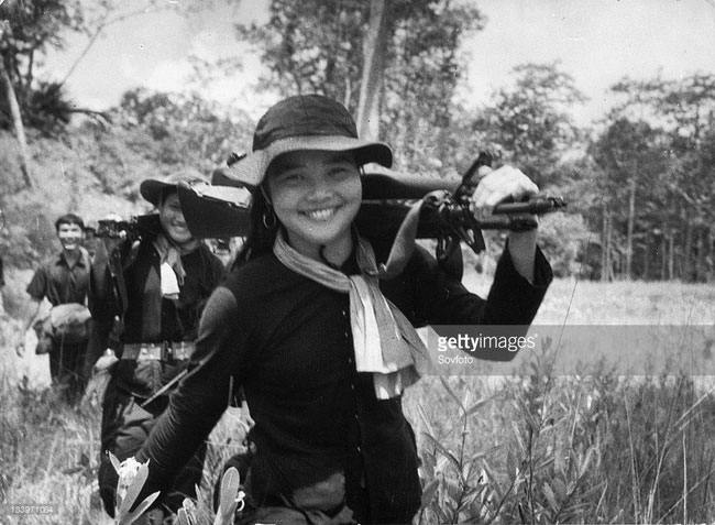 Picture 5 of Timeless historical photos of Vietnamese female soldiers.